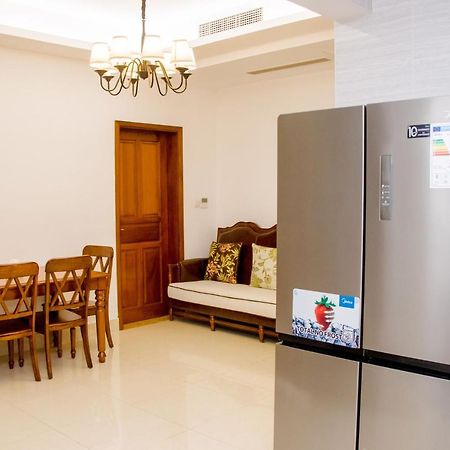 Lark Hotel ดาร์เอสซาลาม ภายนอก รูปภาพ