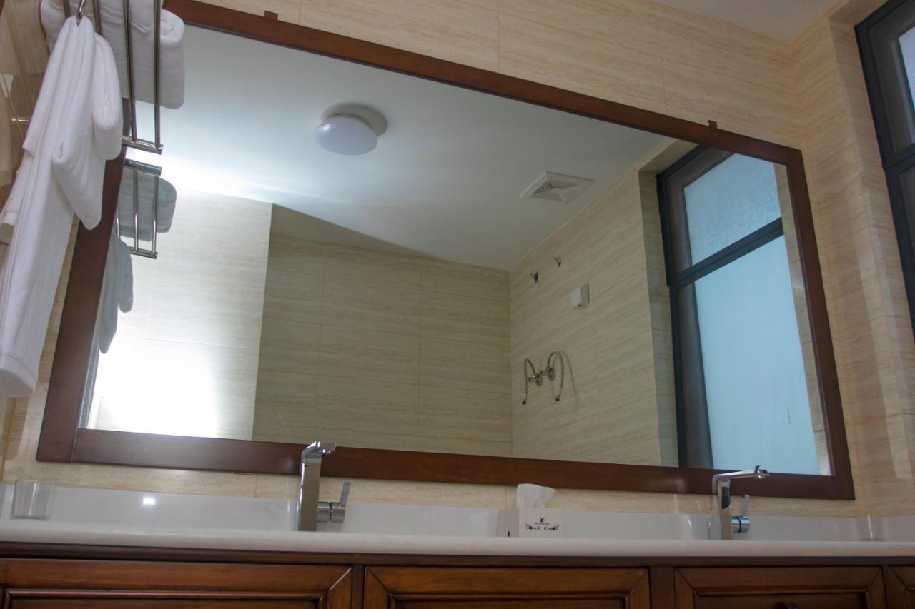 Lark Hotel ดาร์เอสซาลาม ภายนอก รูปภาพ